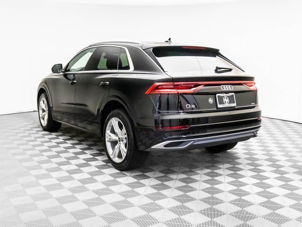 Used 2023 Audi Q8 Premium w/ Convenience Package image 3