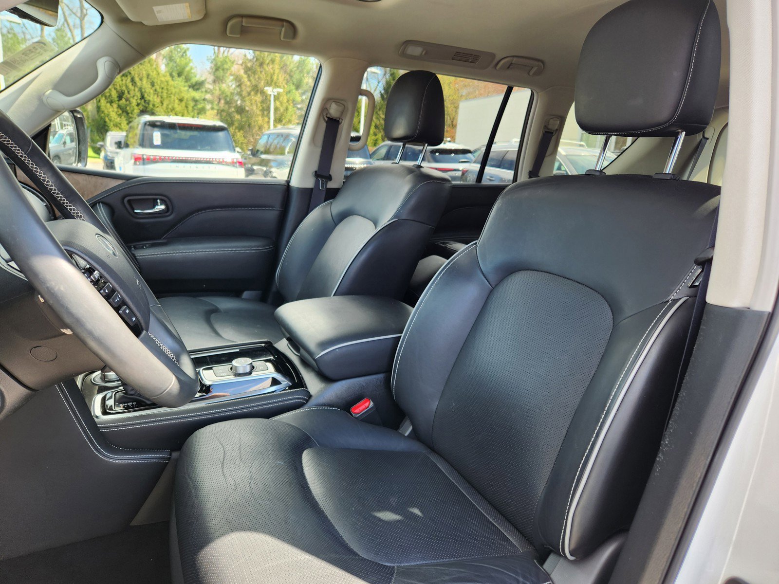 Certified 2024 INFINITI QX80 Premium Select w/ Cargo Package image 9