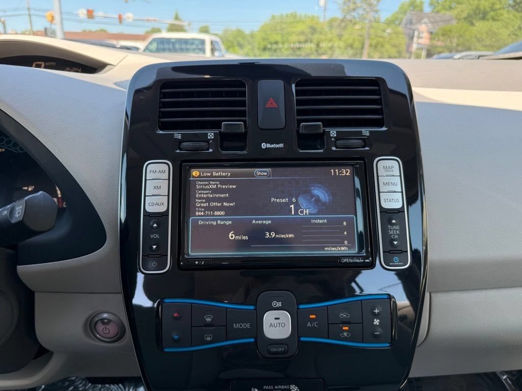Used 2012 Nissan Leaf SL FWD image 30