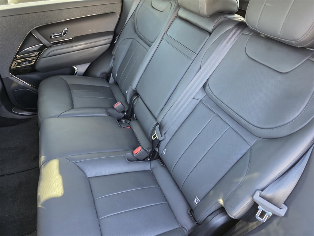 Used 2024 Land Rover Range Rover Sport Dynamic SE image 16