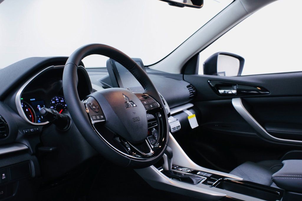 Used 2024 Mitsubishi Eclipse Cross SE image 5