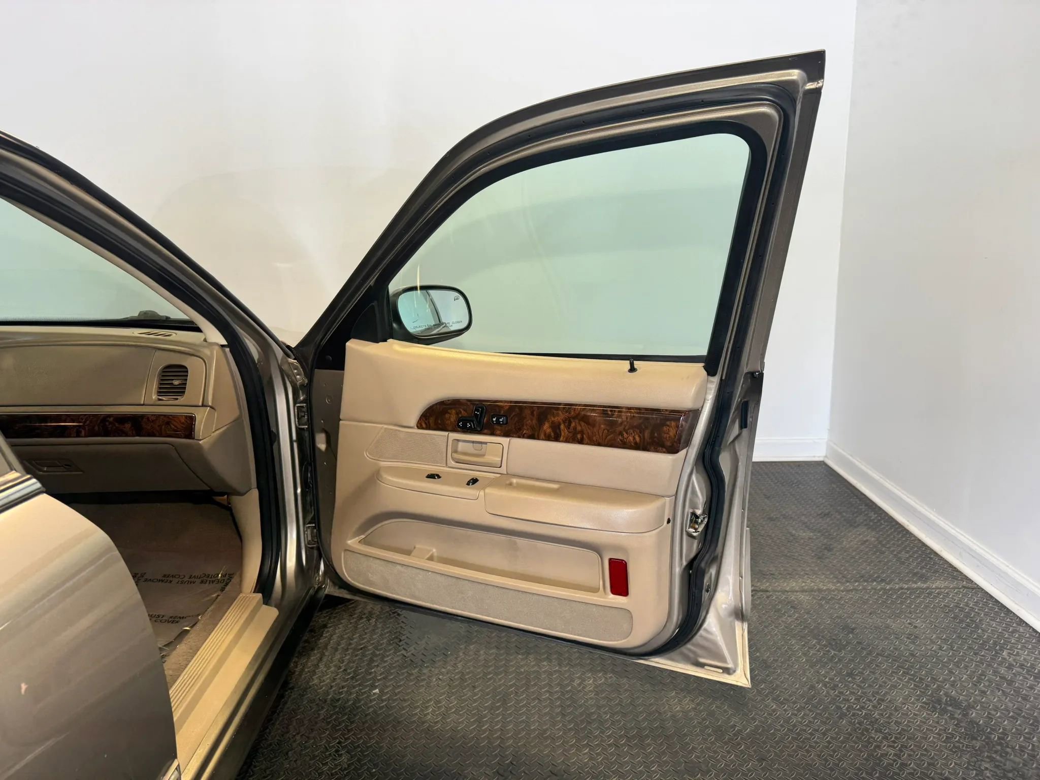 Used 2004 Mercury Grand Marquis LS RWD image 16