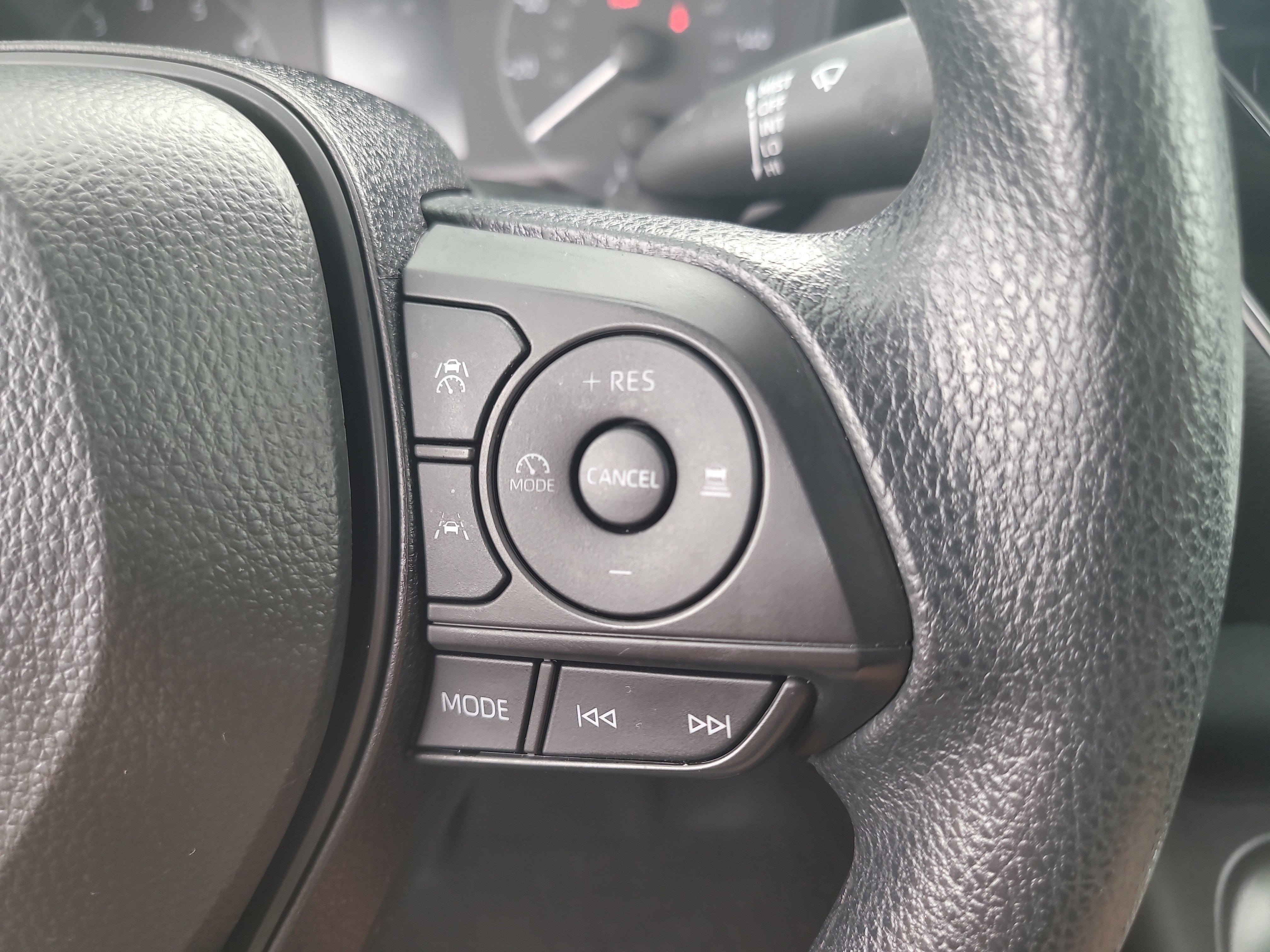 Certified 2025 Toyota Corolla LE FWD image 27