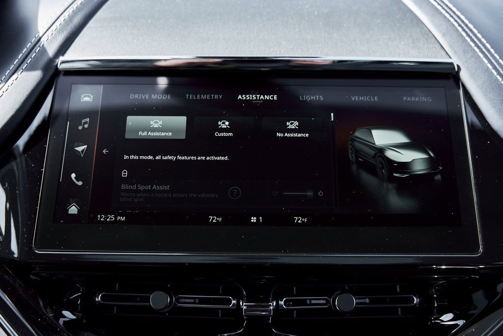 Used 2025 Aston Martin DBX 707 image 73