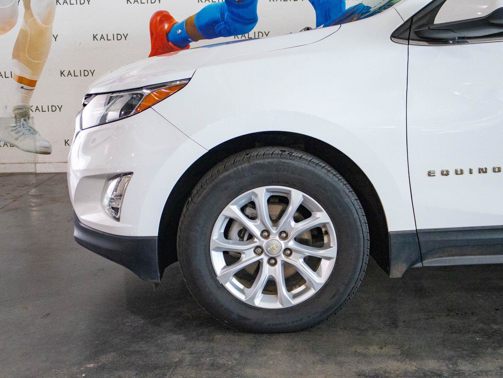 Used 2020 Chevrolet Equinox LT FWD image 16
