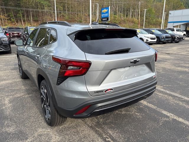 New 2026 Chevrolet Trax RS w/ Sunroof Package image 3