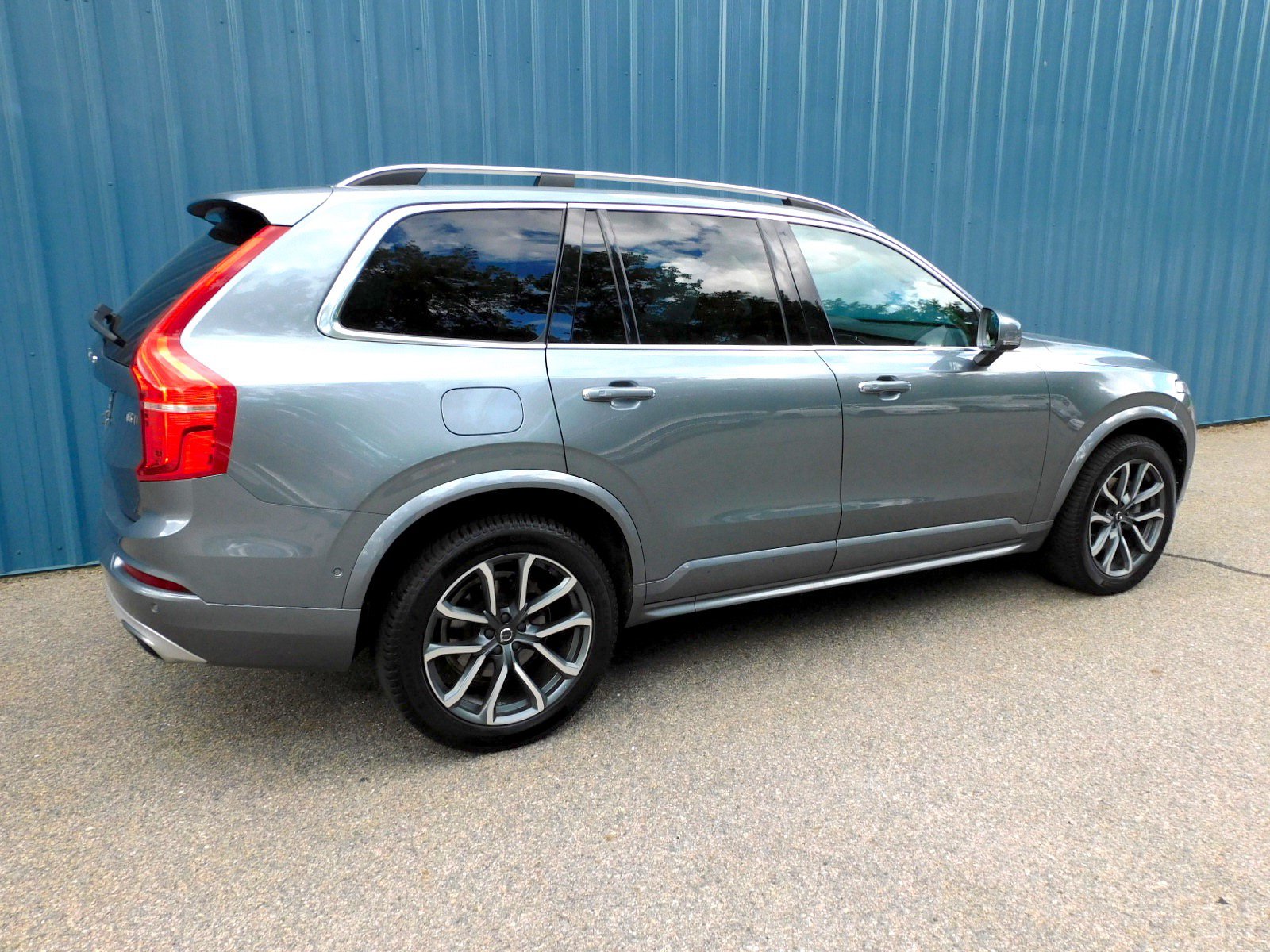 Used 2019 Volvo XC90 T6 Momentum w/ Advanced Package AWD/4WD image 5