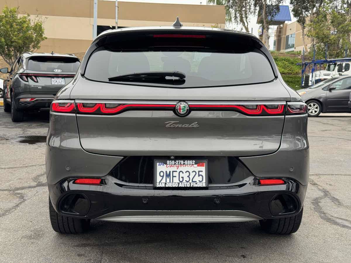 Used 2024 Alfa Romeo Tonale Ti w/ Premium Interior Package AWD/4WD image 13