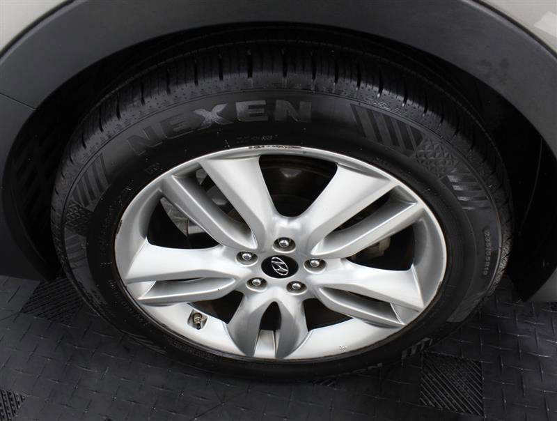 Used 2015 Hyundai Santa Fe Sport 2.0T w/ Option Group 05 AWD/4WD image 19