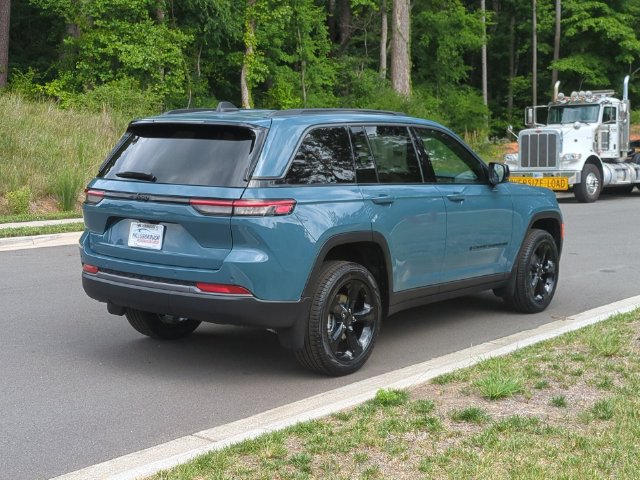 New 2026 Jeep Grand Cherokee Limited w/ Limited Altitude Package RWD image 13