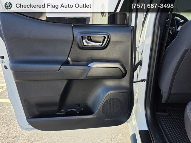 Used 2018 Toyota Tacoma TRD Sport image 37