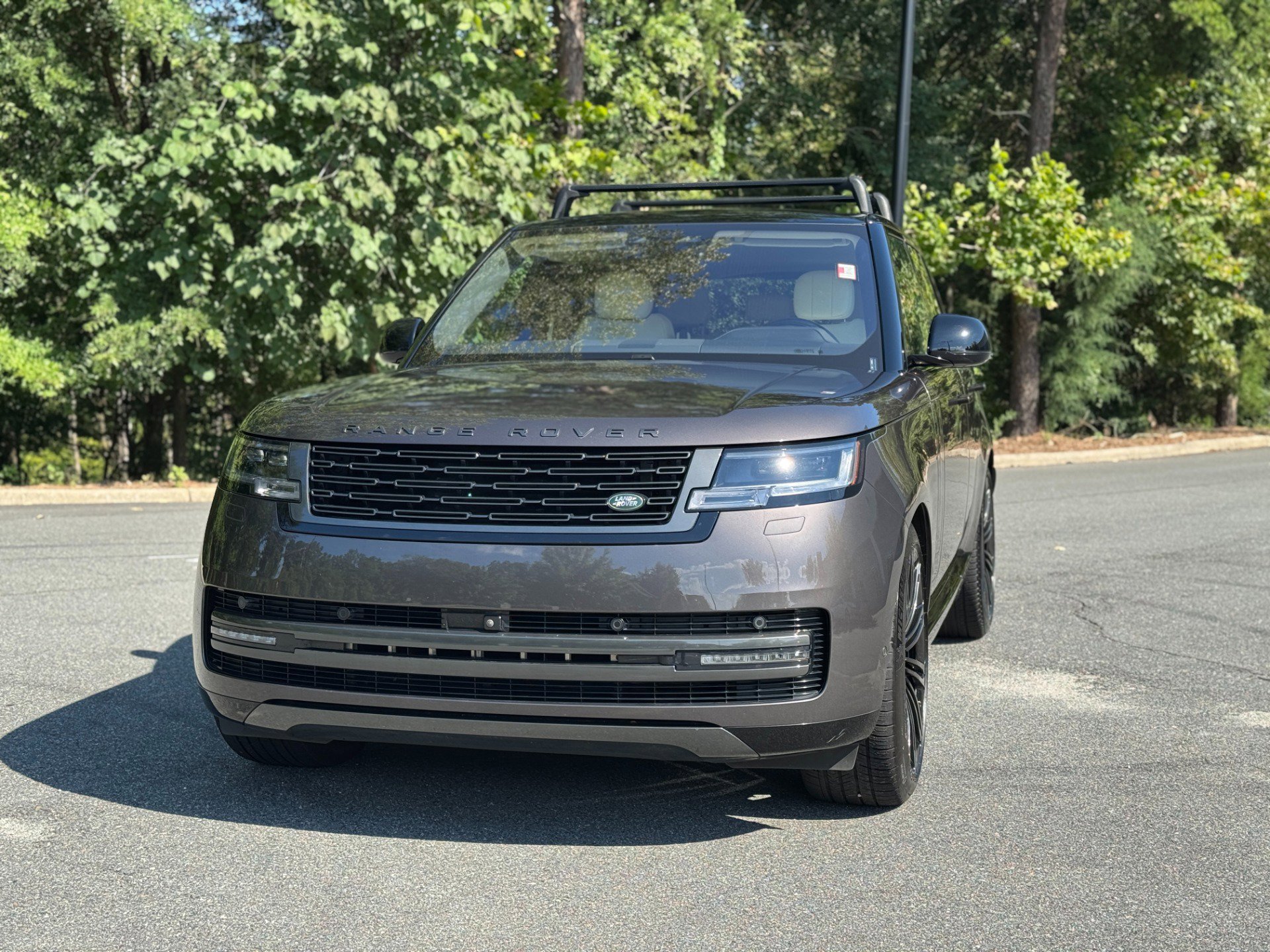 Used 2023 Land Rover Range Rover SE image 3