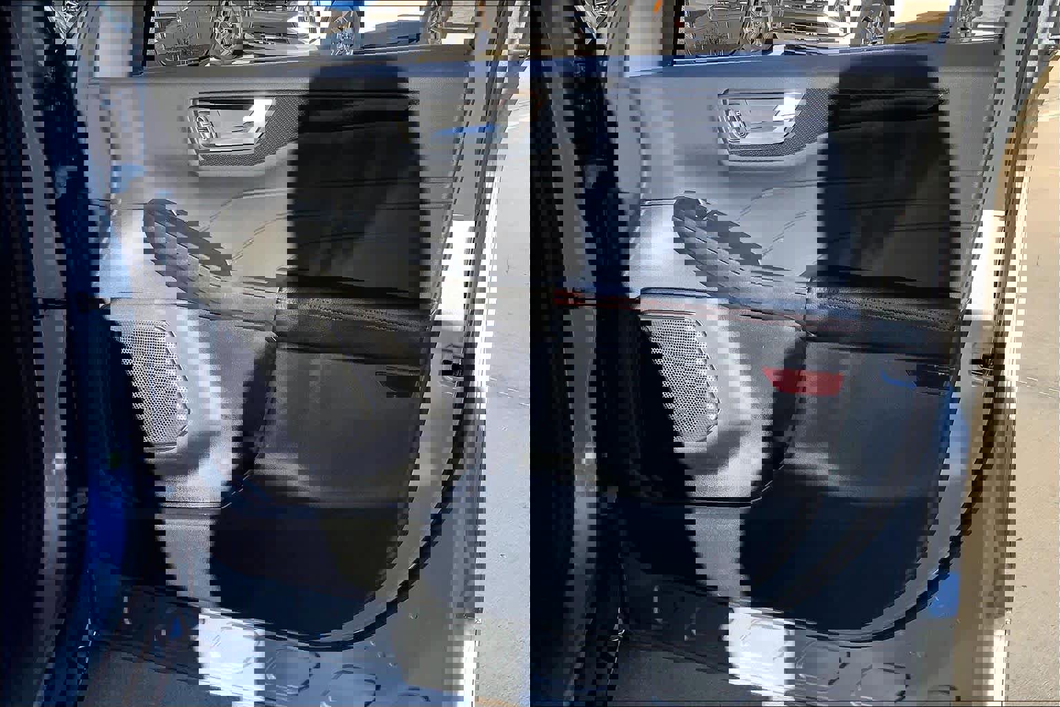 Used 2024 Ford Escape ST-Line image 23