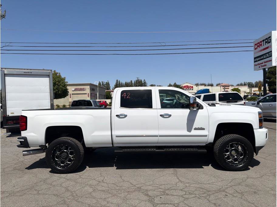 Used 2015 Chevrolet Silverado 2500 High Country w/ Duramax Plus Package image 3