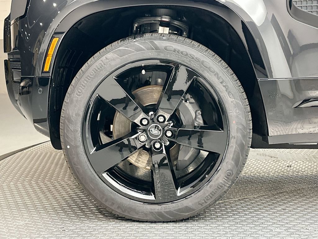 New 2025 Land Rover Defender 110 X-Dynamic SE image 5