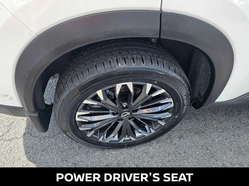 Used 2025 Nissan Rogue SL w/ Tech Package image 11