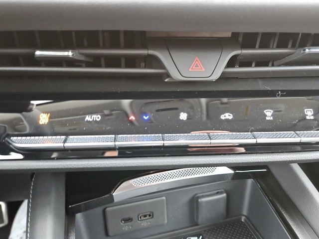 New 2025 Buick Envision Sport Touring image 28