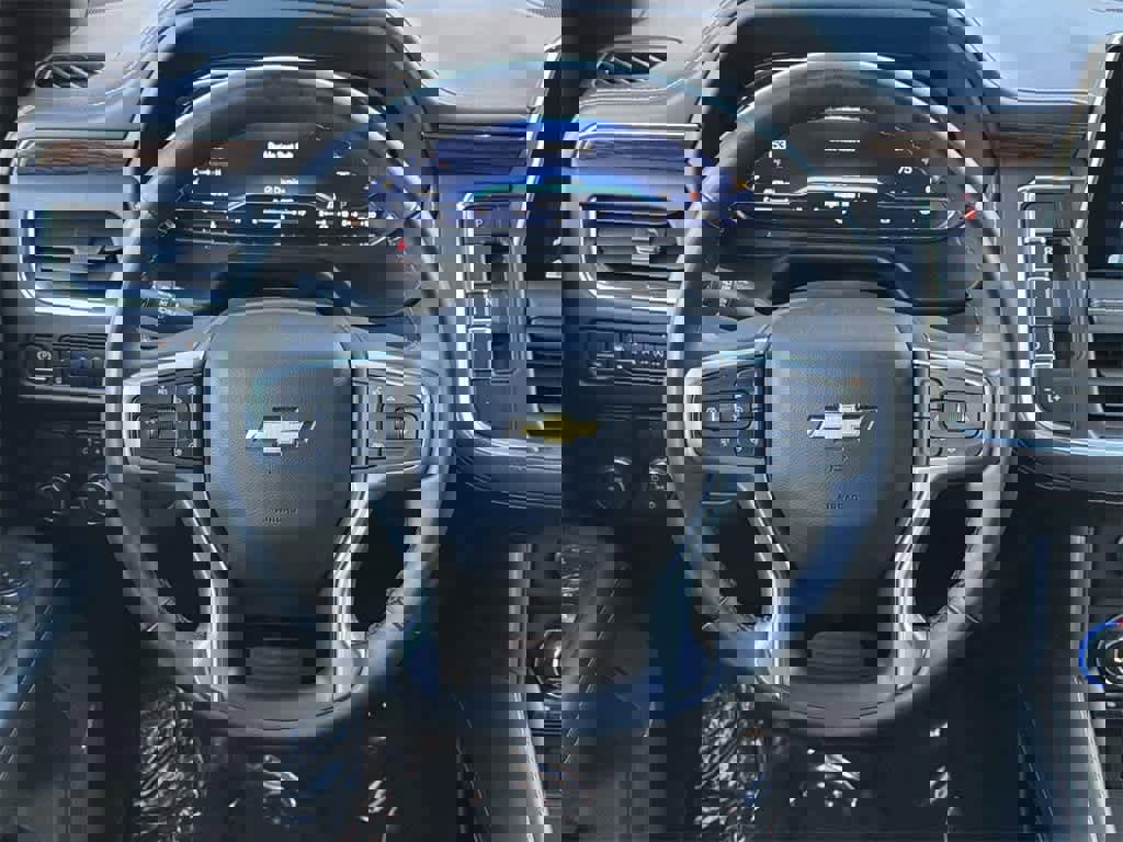 Used 2023 Chevrolet Suburban Premier image 12