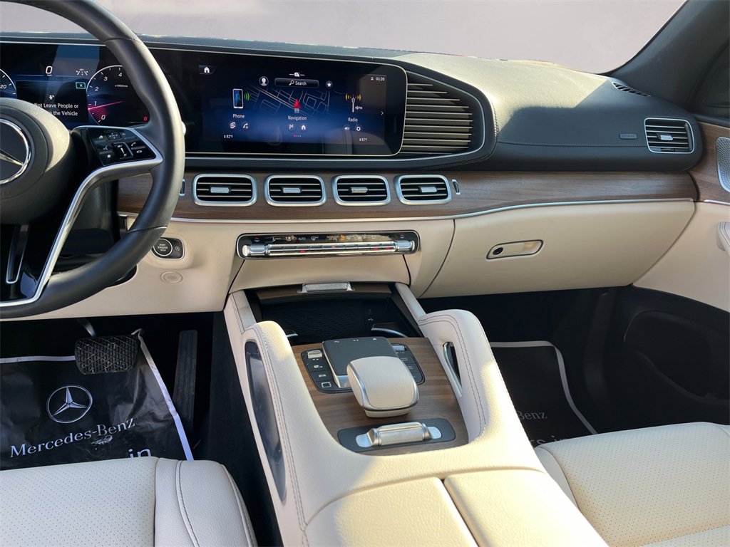 Certified 2025 Mercedes-Benz GLS 450 4MATIC image 11