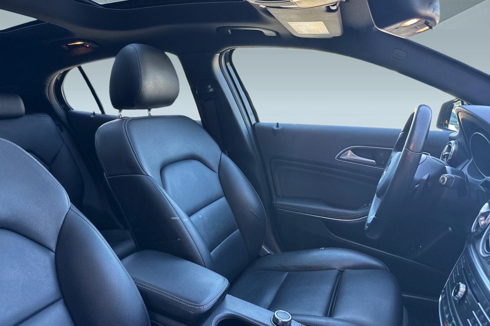 Certified 2017 Mercedes-Benz GLA 250 4MATIC image 31