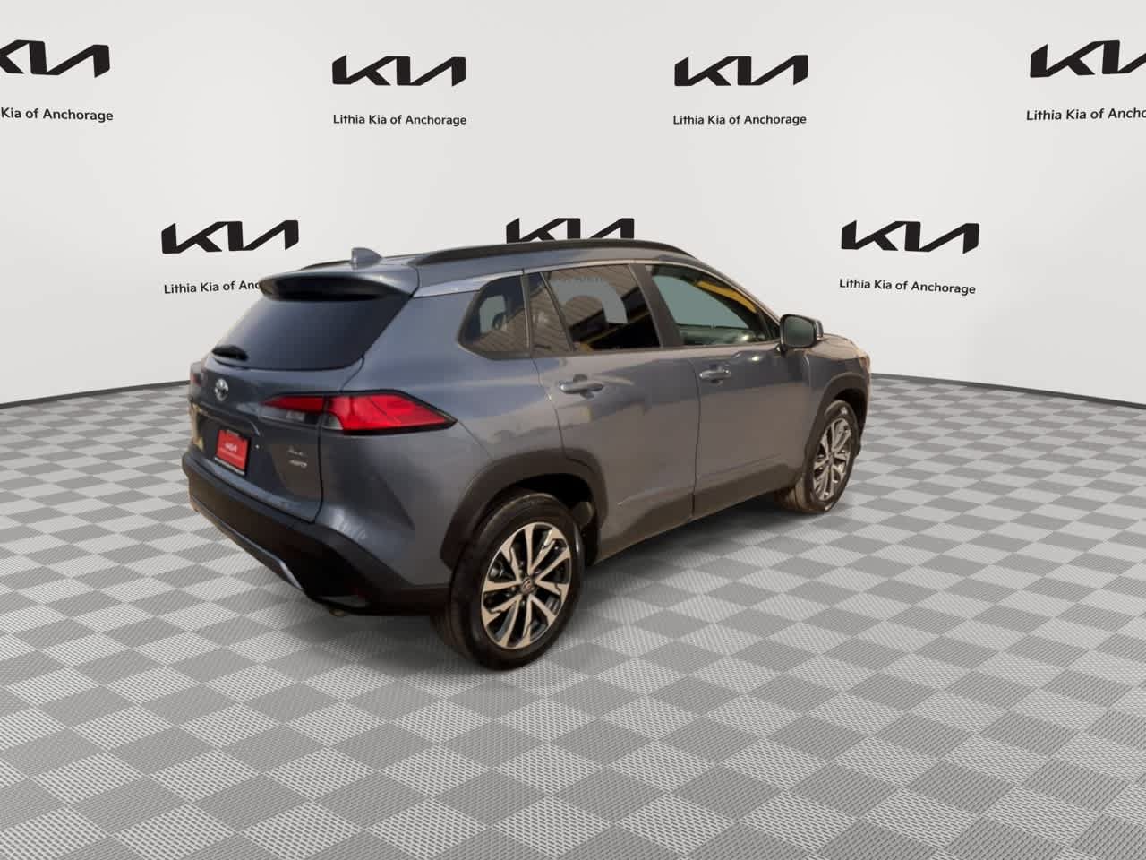 Used 2023 Toyota Corolla Cross XLE AWD/4WD image 8