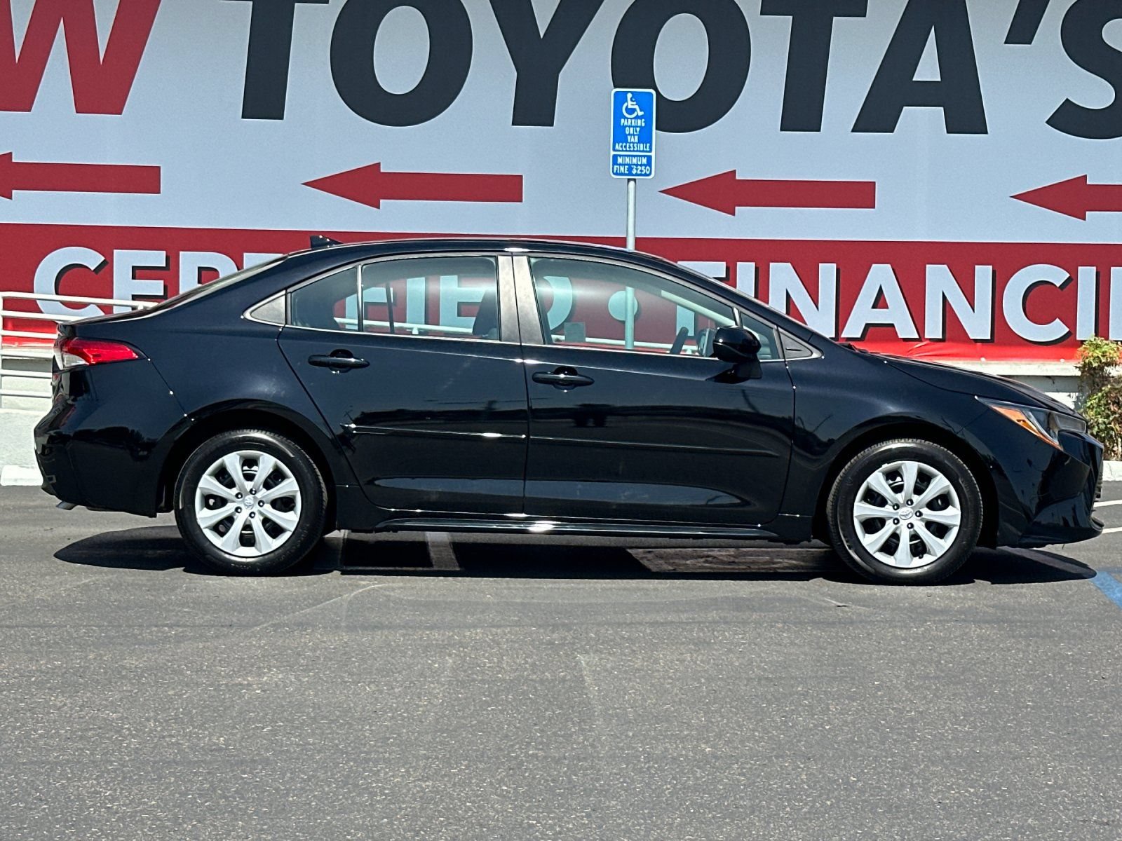 Used 2026 Toyota Corolla LE FWD image 6