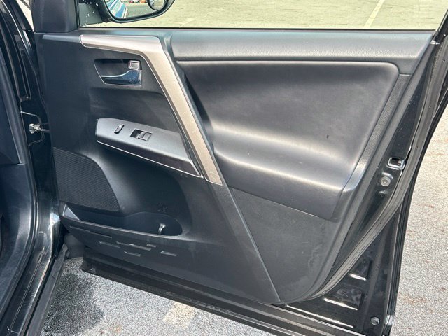 Used 2018 Toyota RAV4 XLE w/ Convenience Package AWD/4WD image 29