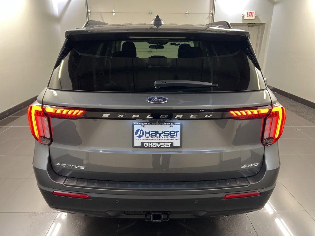 New 2026 Ford Explorer Active image 5