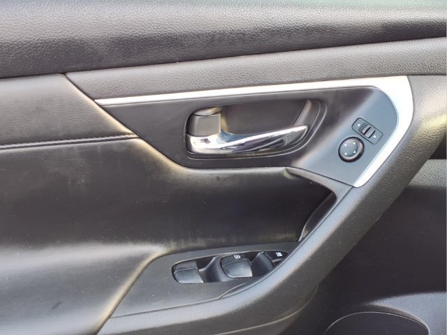Used 2015 Nissan Altima 2.5 S w/ Power Driver Seat Package FWD image 14