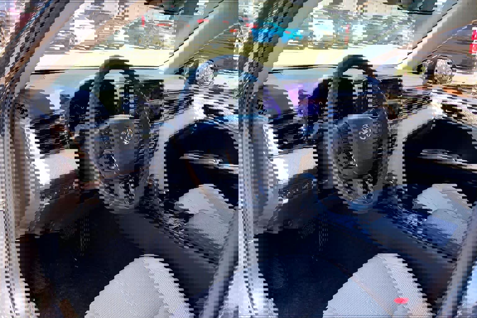 Used 2025 Toyota Camry XLE image 17