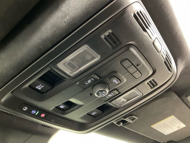 Used 2024 Cadillac Escalade ESV V w/ LPO, ONYX Package image 21