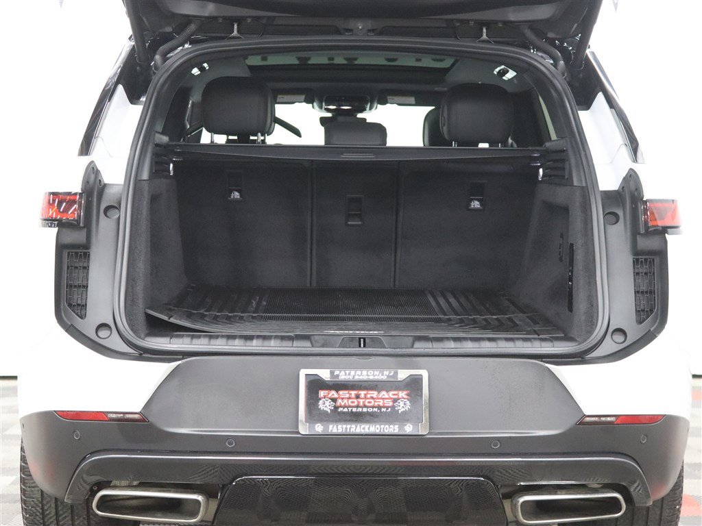 Used 2024 Land Rover Range Rover Sport SE image 7