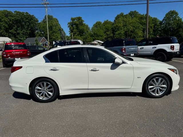 Used 2017 INFINITI Q50 3.0t Premium RWD image 10