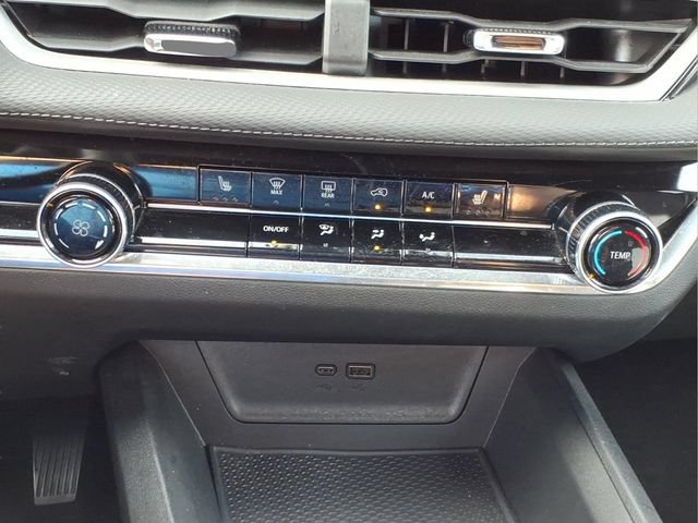 Used 2025 Chevrolet Equinox LT w/ Safety and Technology Package FWD image 19