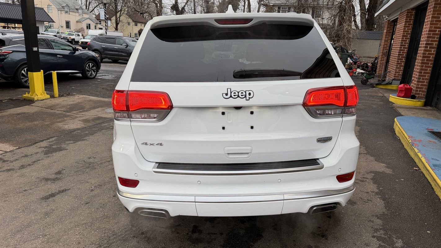 Used 2021 Jeep Grand Cherokee Summit image 4