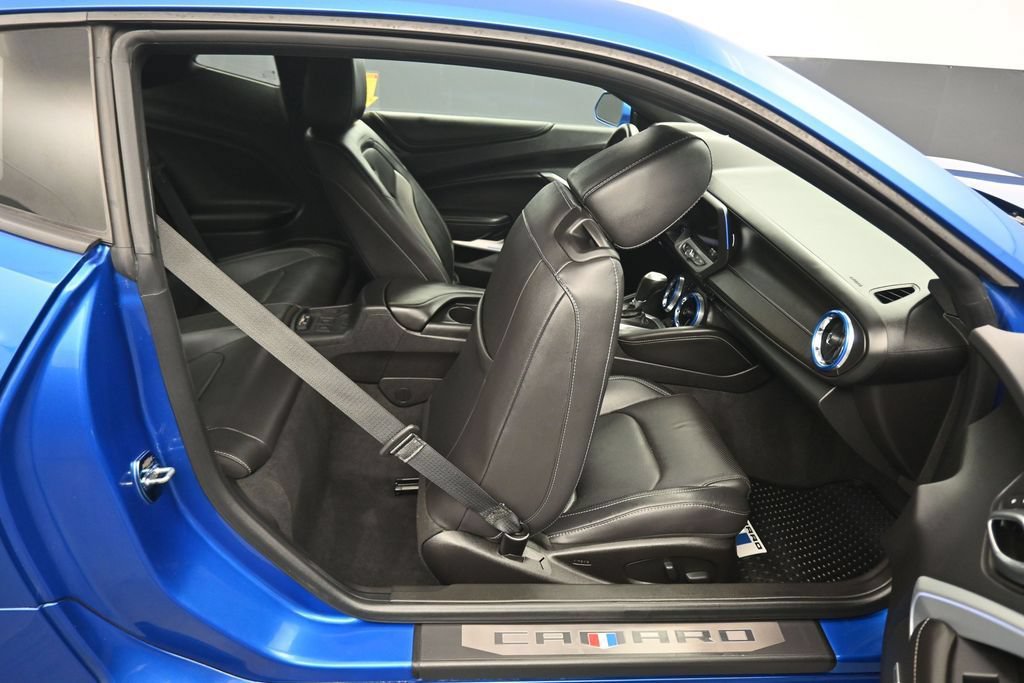 Used 2018 Chevrolet Camaro SS RWD image 39