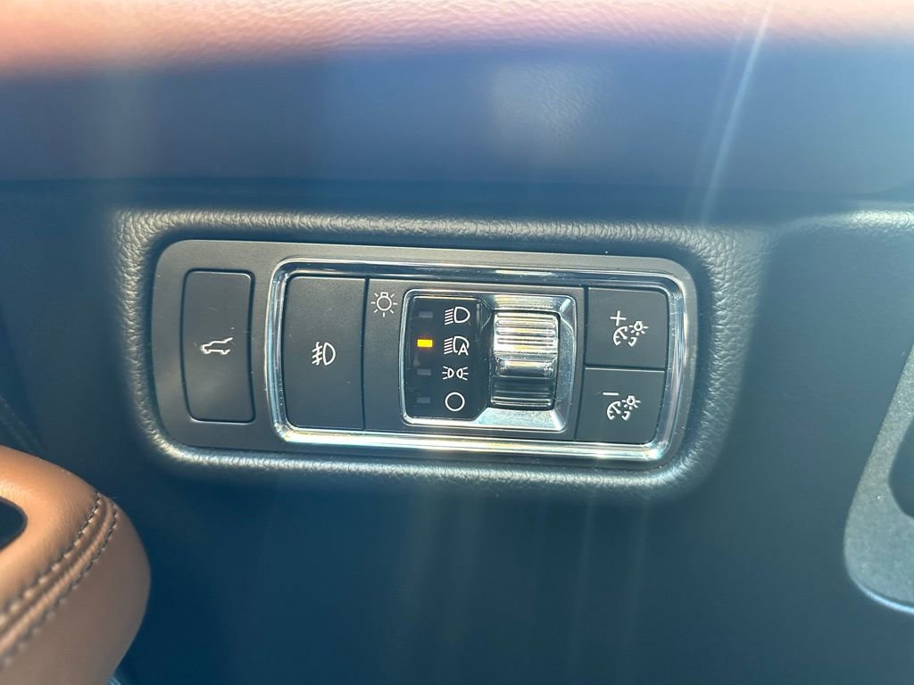 Used 2021 Lincoln Aviator Reserve w/ Elements Package Plus image 15