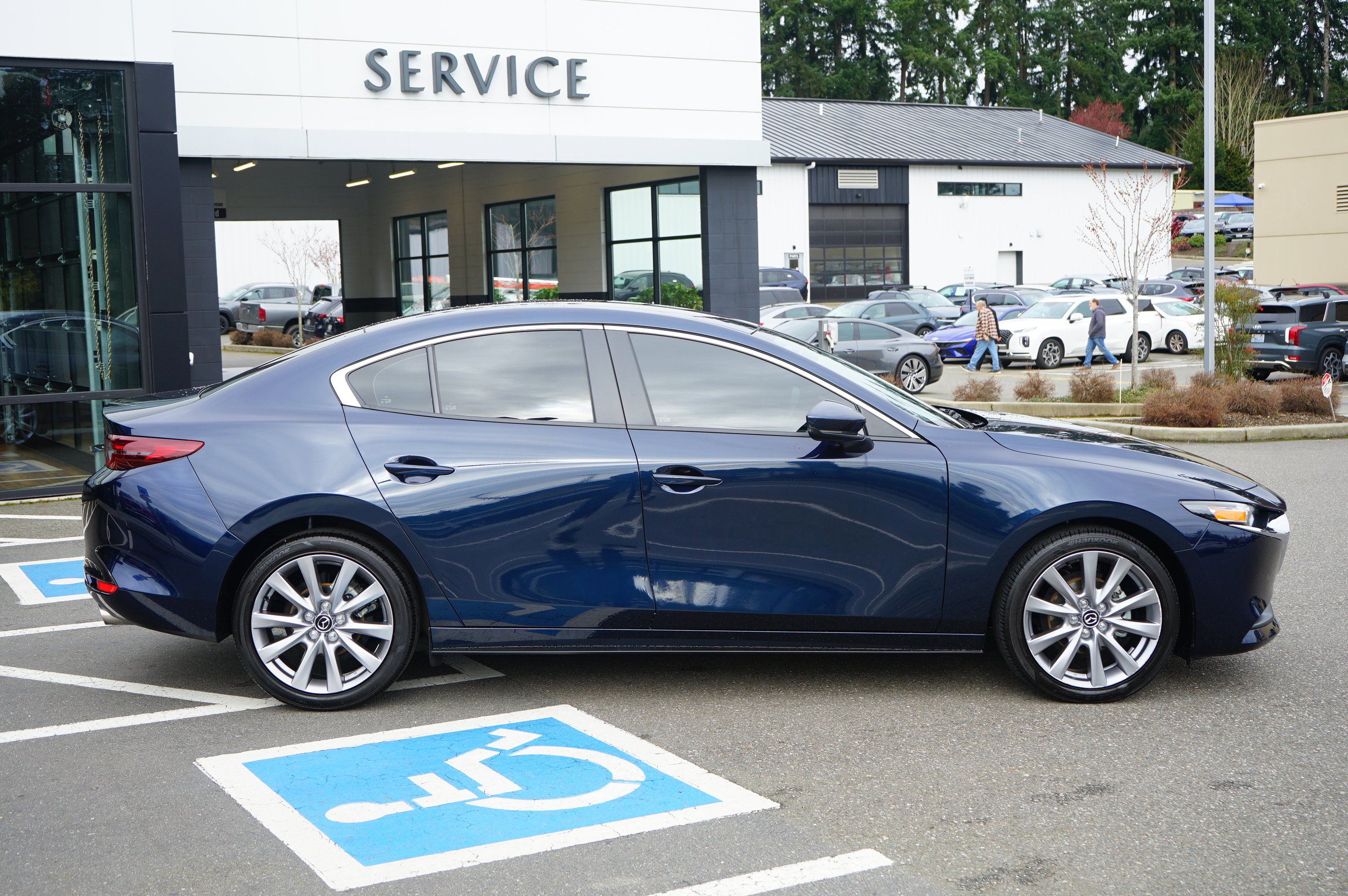 Used 2021 MAZDA MAZDA3 s image 2
