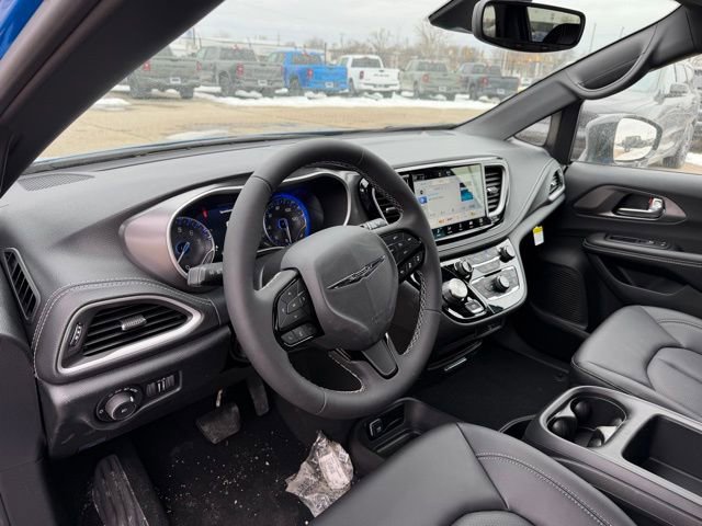 New 2026 Chrysler Pacifica Select image 9