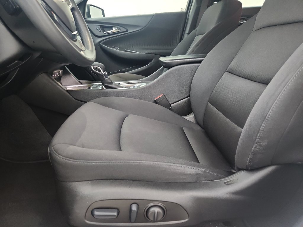 Used 2025 Chevrolet Malibu LT FWD image 21