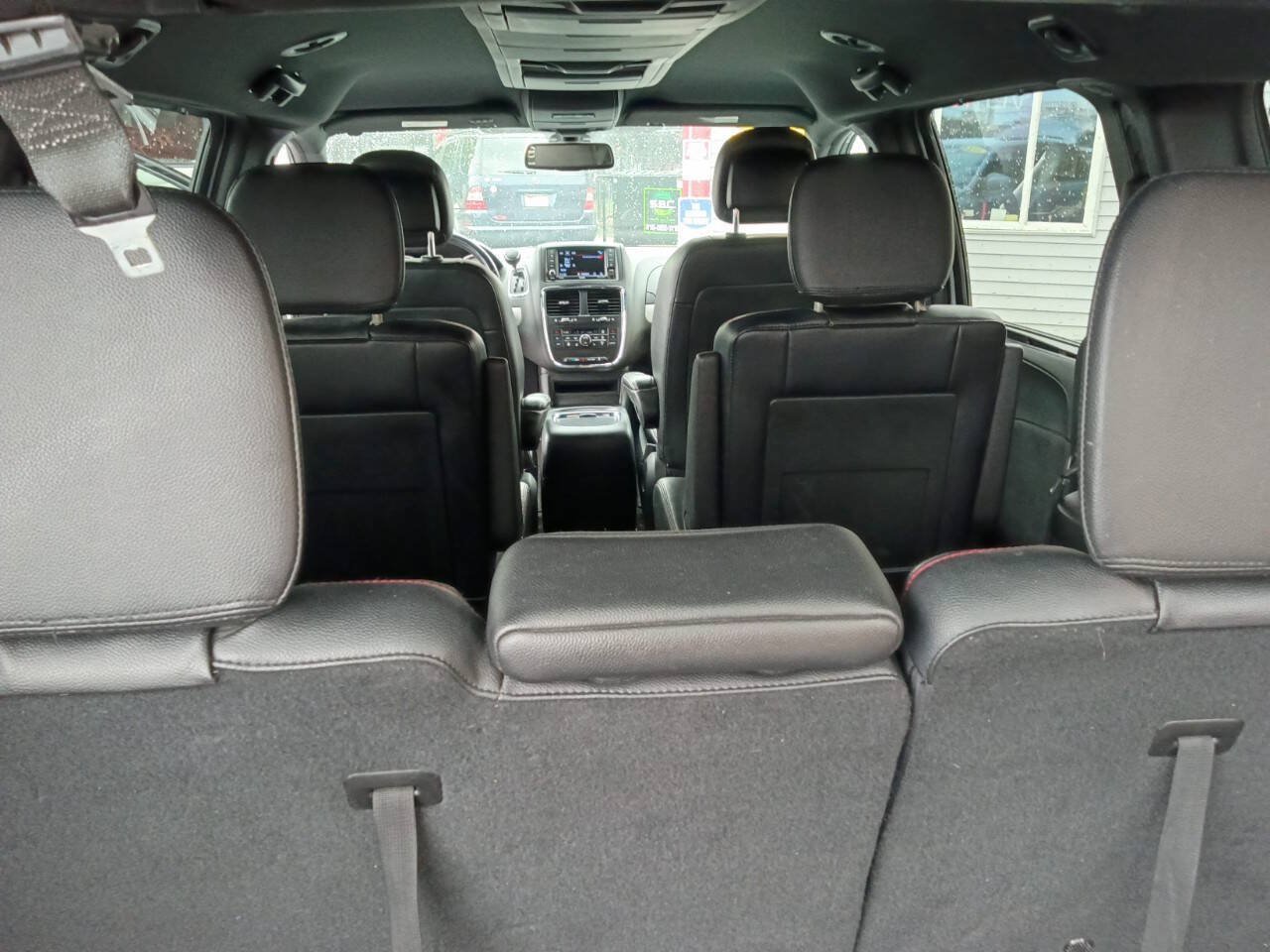 Used 2018 Dodge Grand Caravan GT FWD image 28