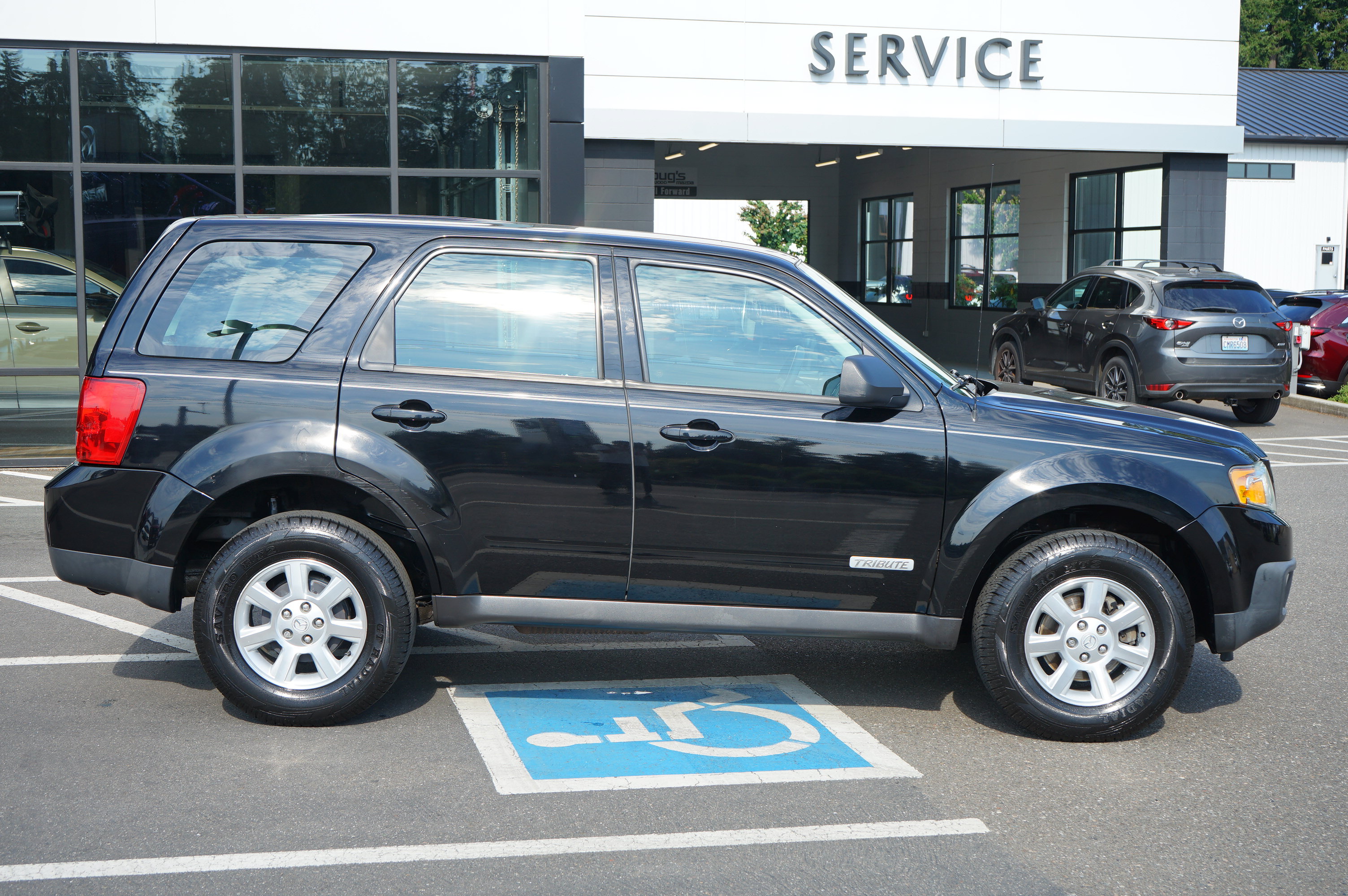 Used 2008 MAZDA Tribute i Sport FWD image 2