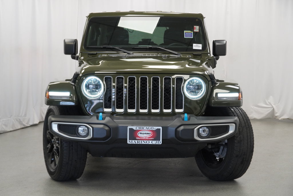 Used 2023 Jeep Wrangler Unlimited Sahara w/ Cold Weather Group AWD/4WD image 12