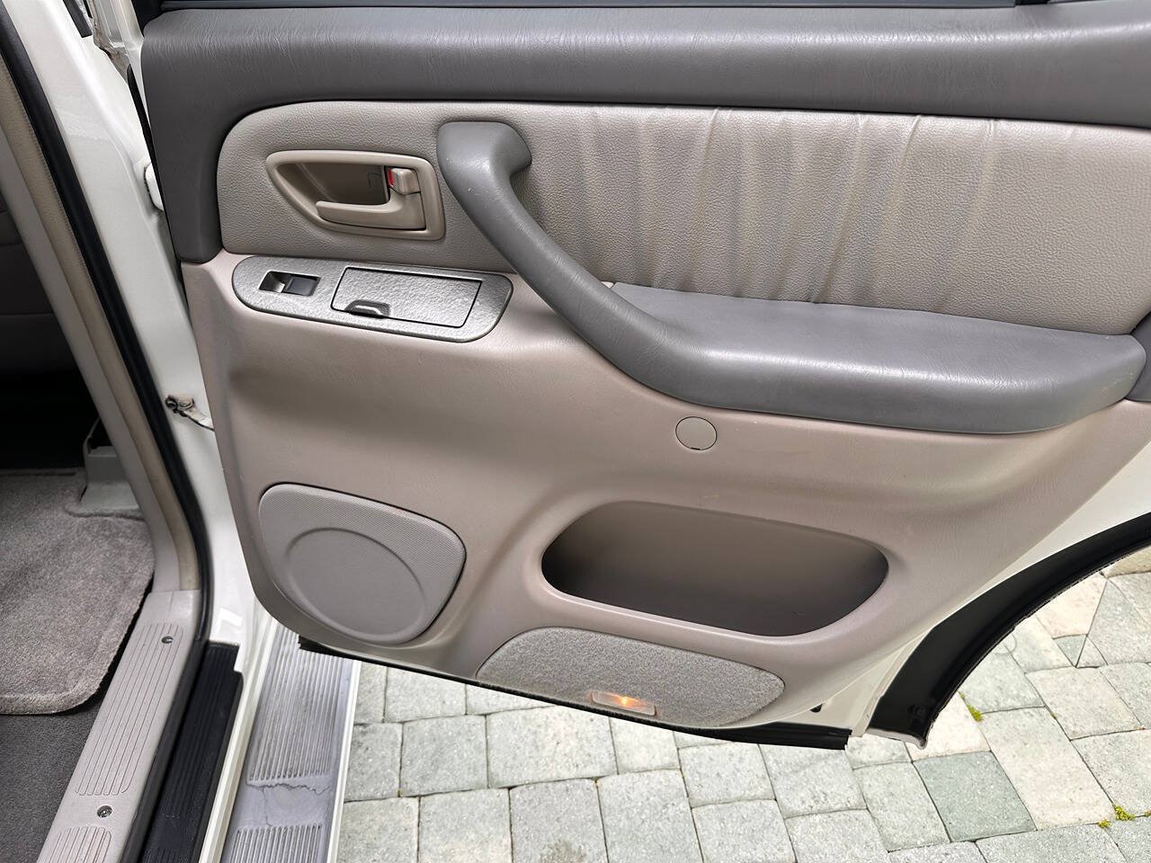 Used 2007 Toyota Sequoia Limited RWD image 79