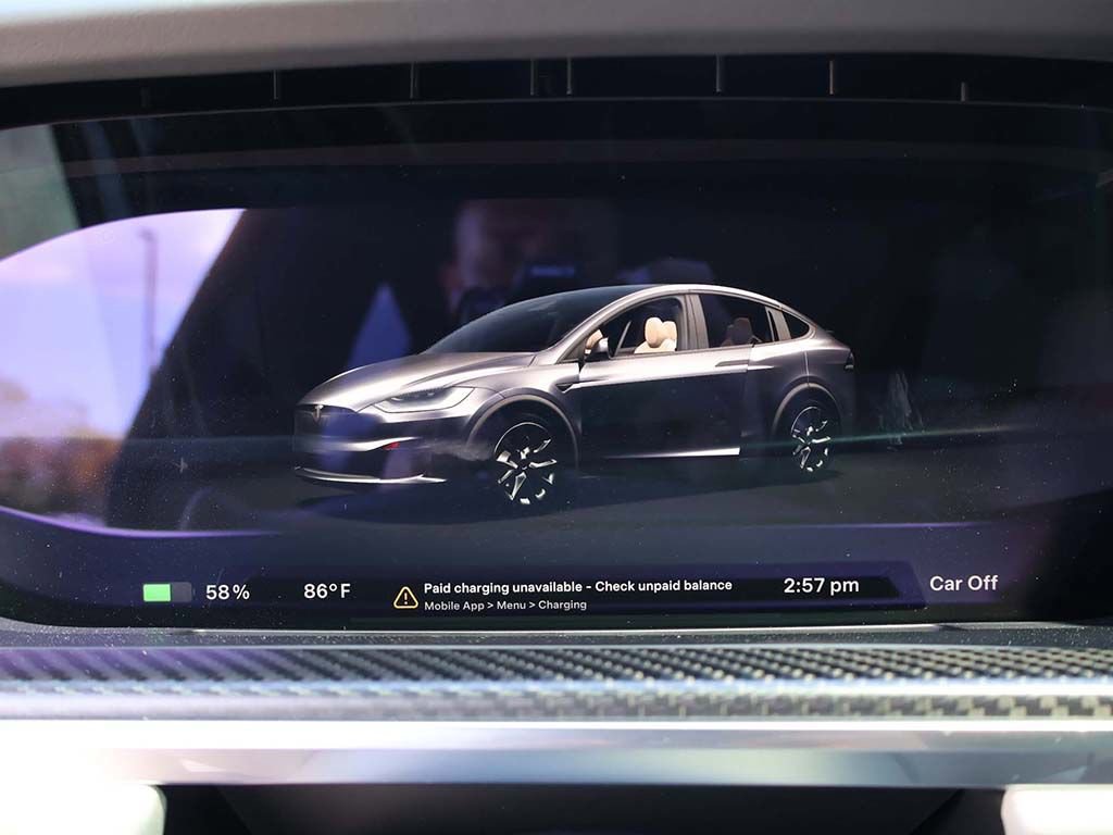 Used 2022 Tesla Model X Plaid image 42