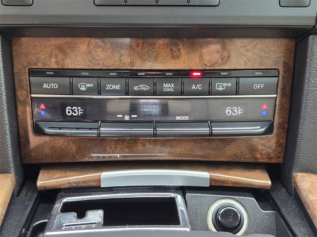 Used 2013 Mercedes-Benz E 350 Sedan image 17