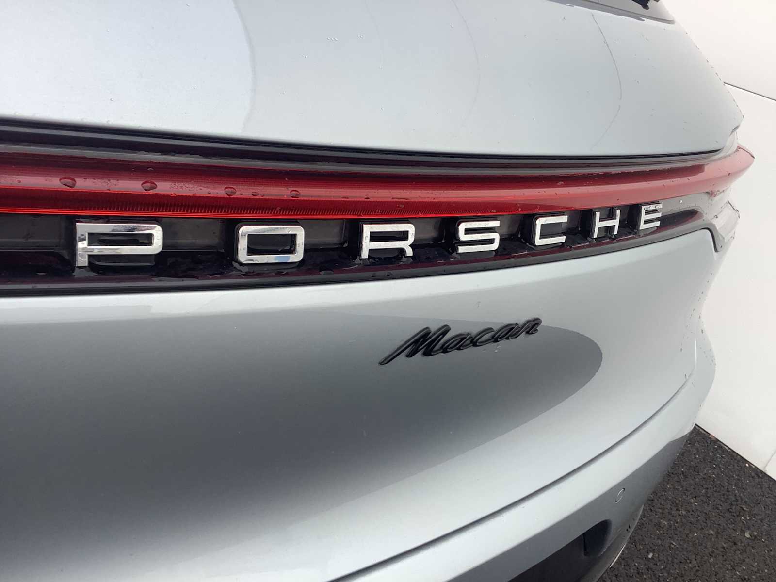 Used 2021 Porsche Macan image 7