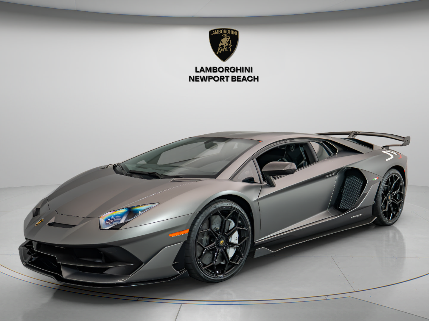 Used 2020 Lamborghini Aventador SVJ AWD/4WD image 3