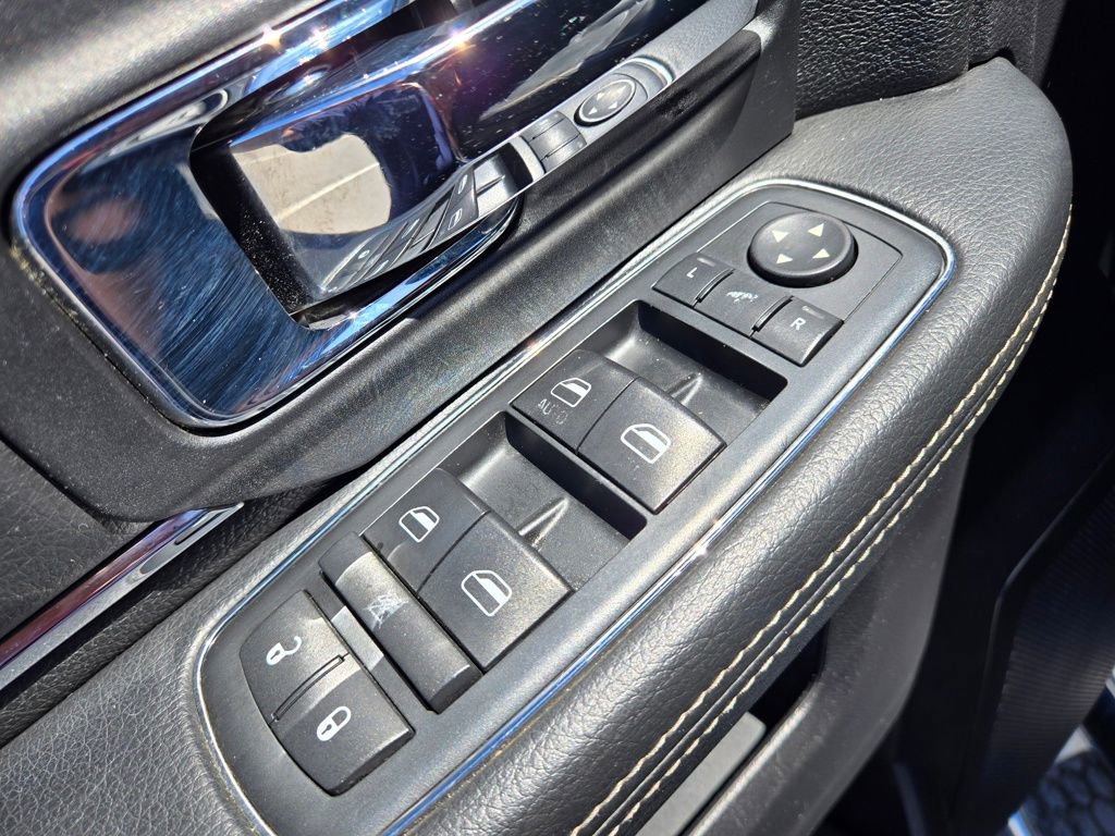 Used 2016 RAM 2500 Laramie w/ Cold Weather Group image 20