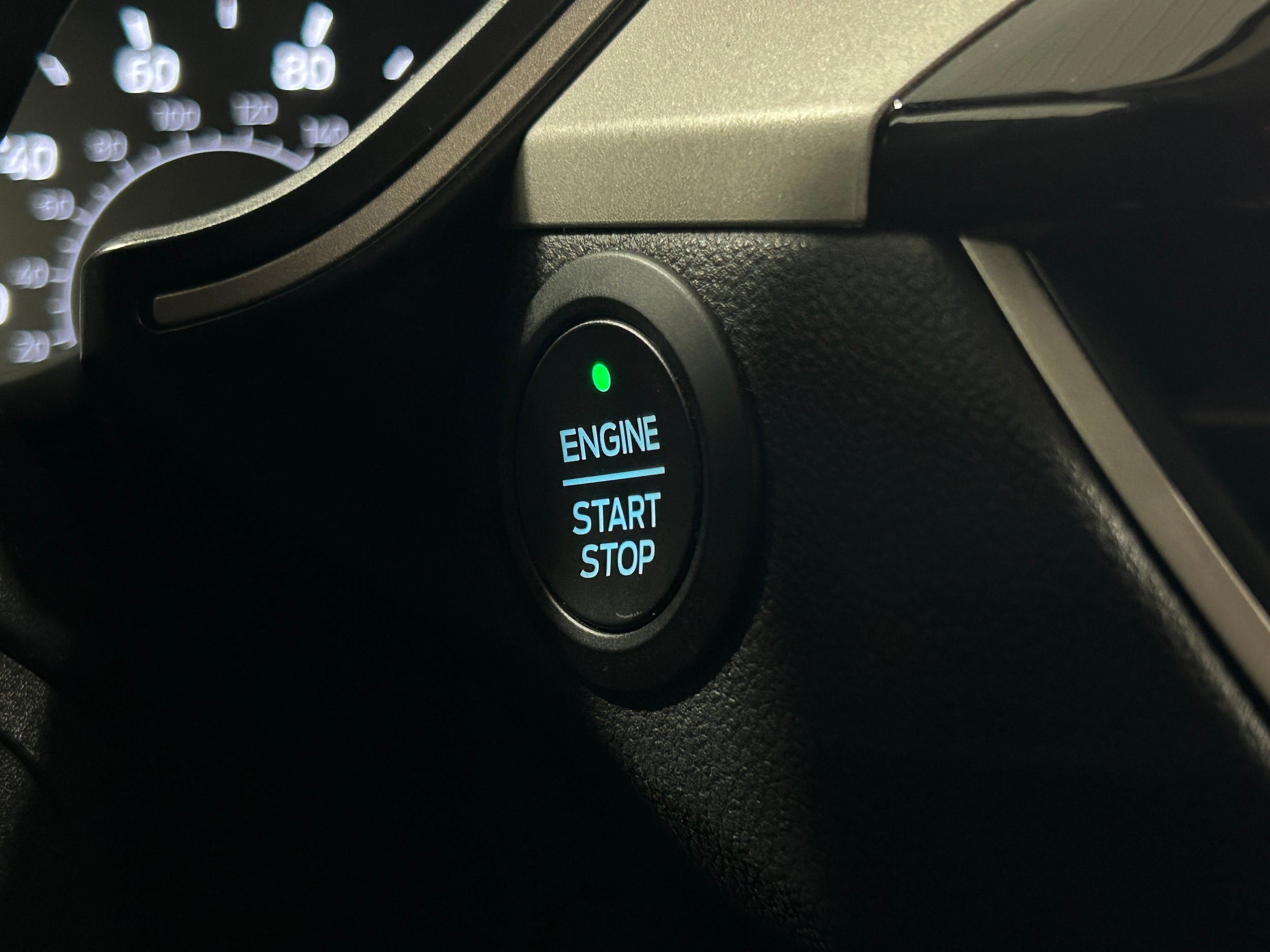 Used 2020 Ford Escape SEL AWD/4WD image 11